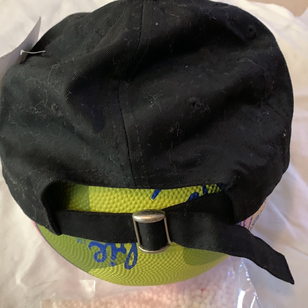 Guess jeans cap 🧢 - Picture 3 of 5